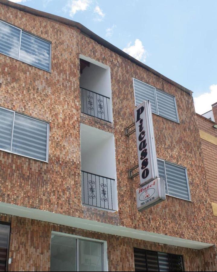 Hotel Picasso 70 Medellín Esterno foto