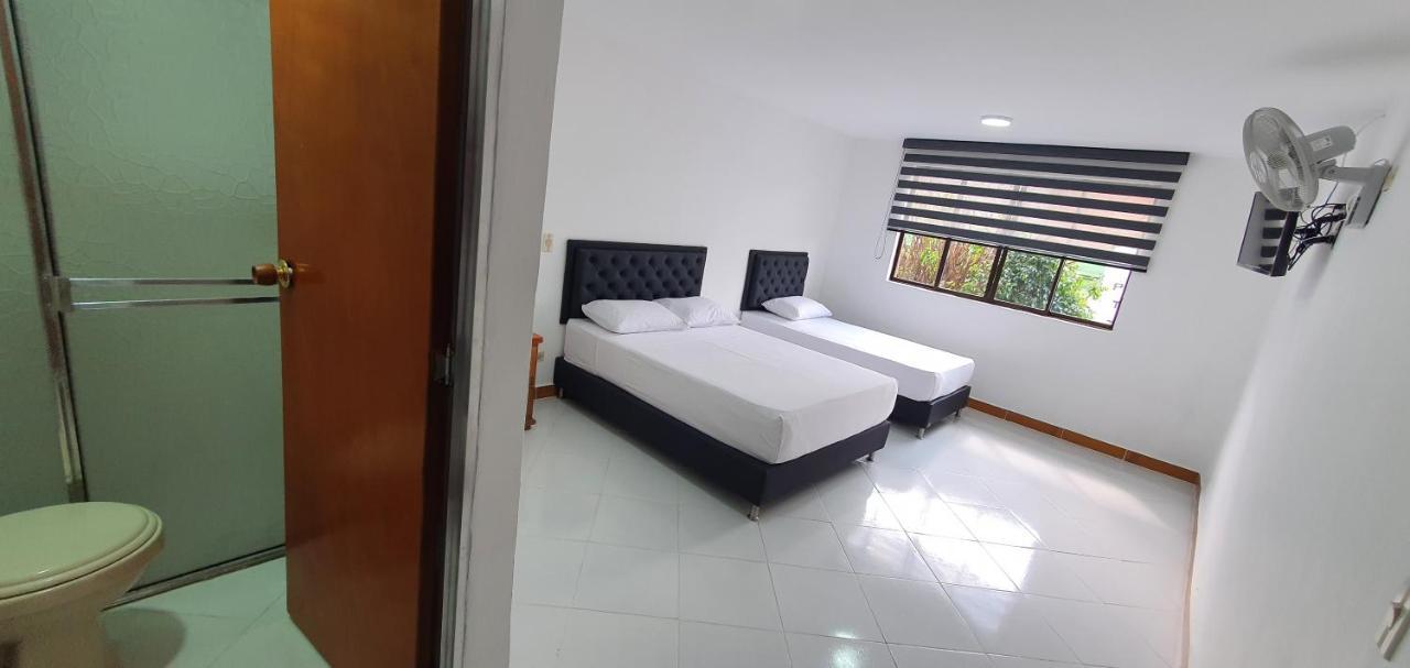 Hotel Picasso 70 Medellín Esterno foto