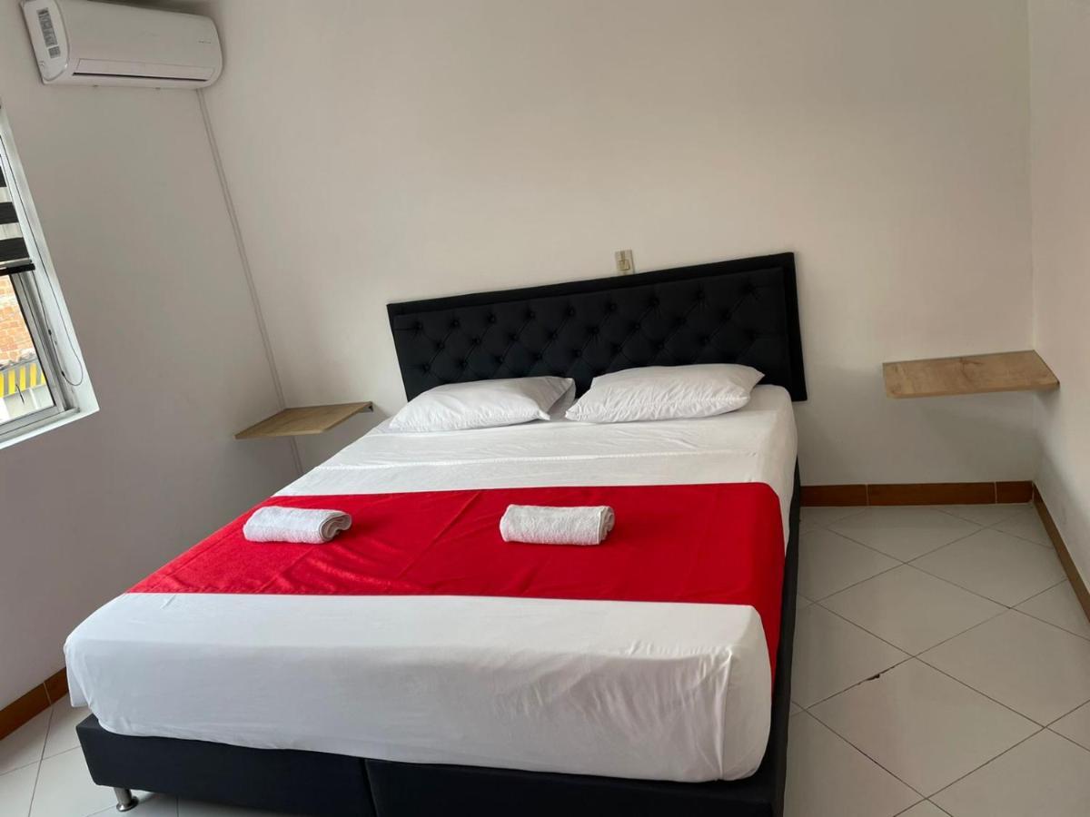 Hotel Picasso 70 Medellín Esterno foto