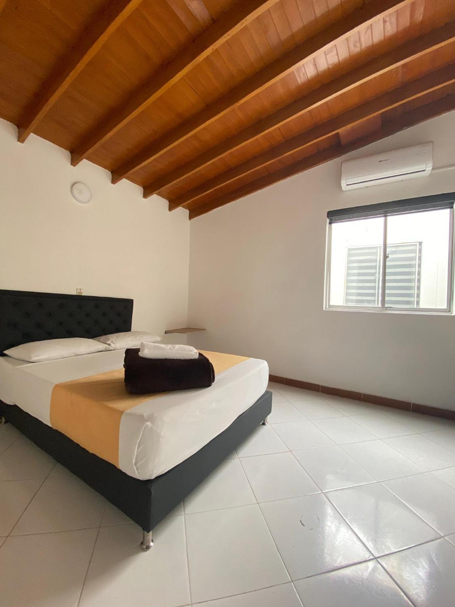 Hotel Picasso 70 Medellín Esterno foto